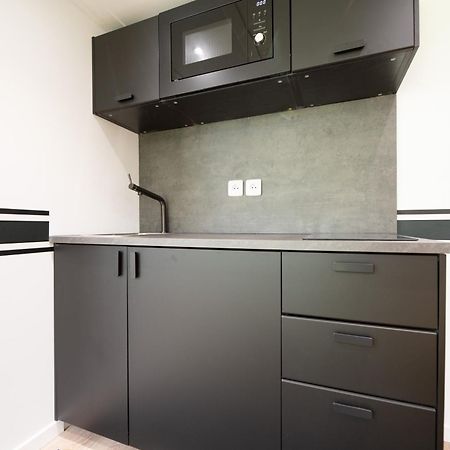 Loft In Paris Apartment Room photo