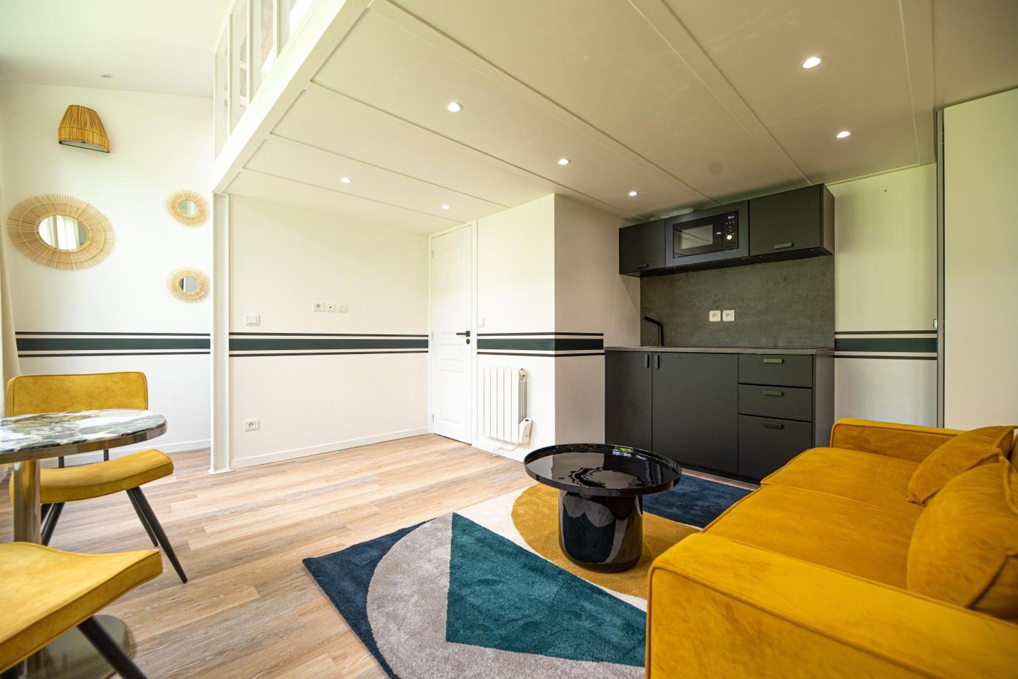 Loft In Paris Apartment Room photo