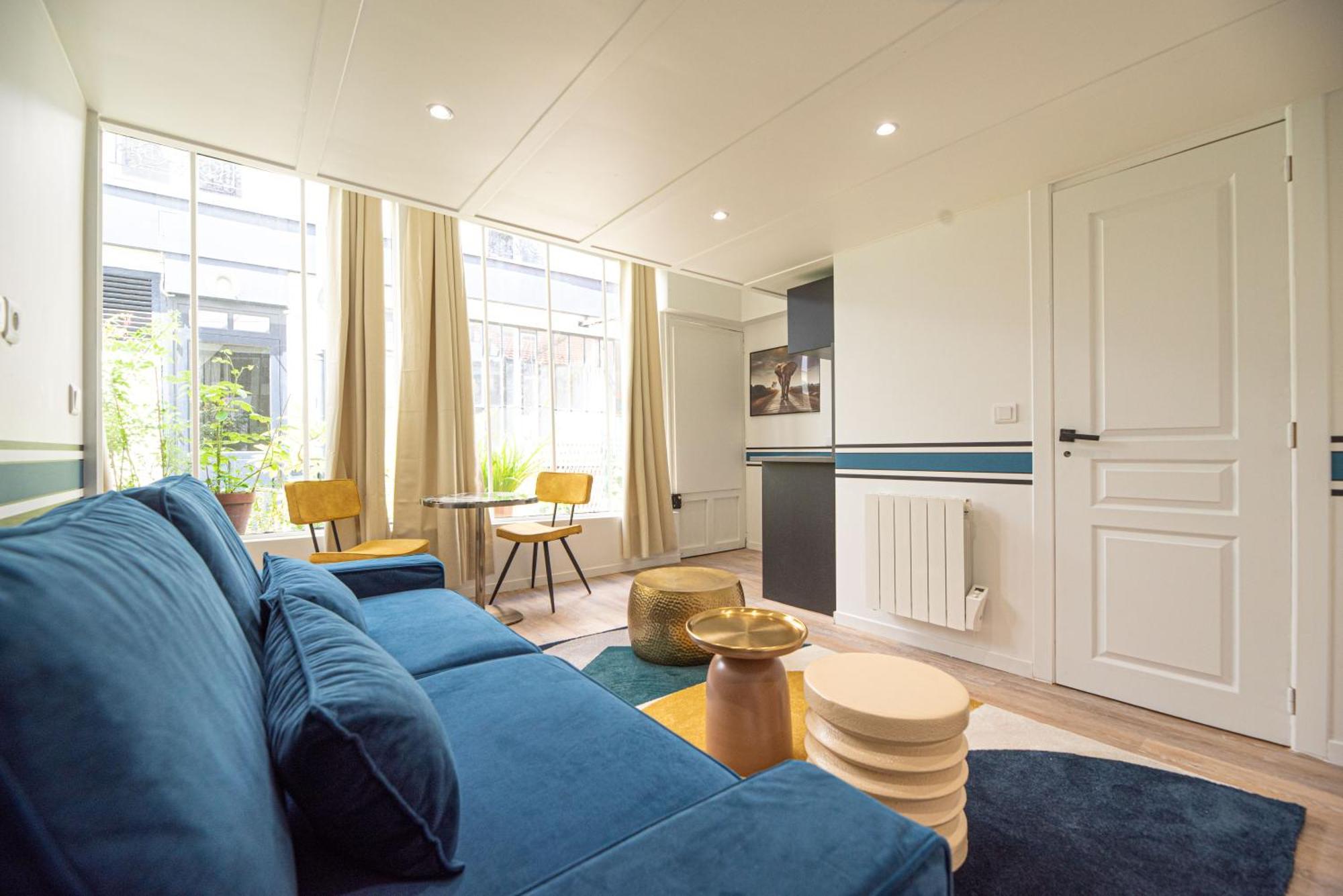 Loft In Paris Apartment Room photo