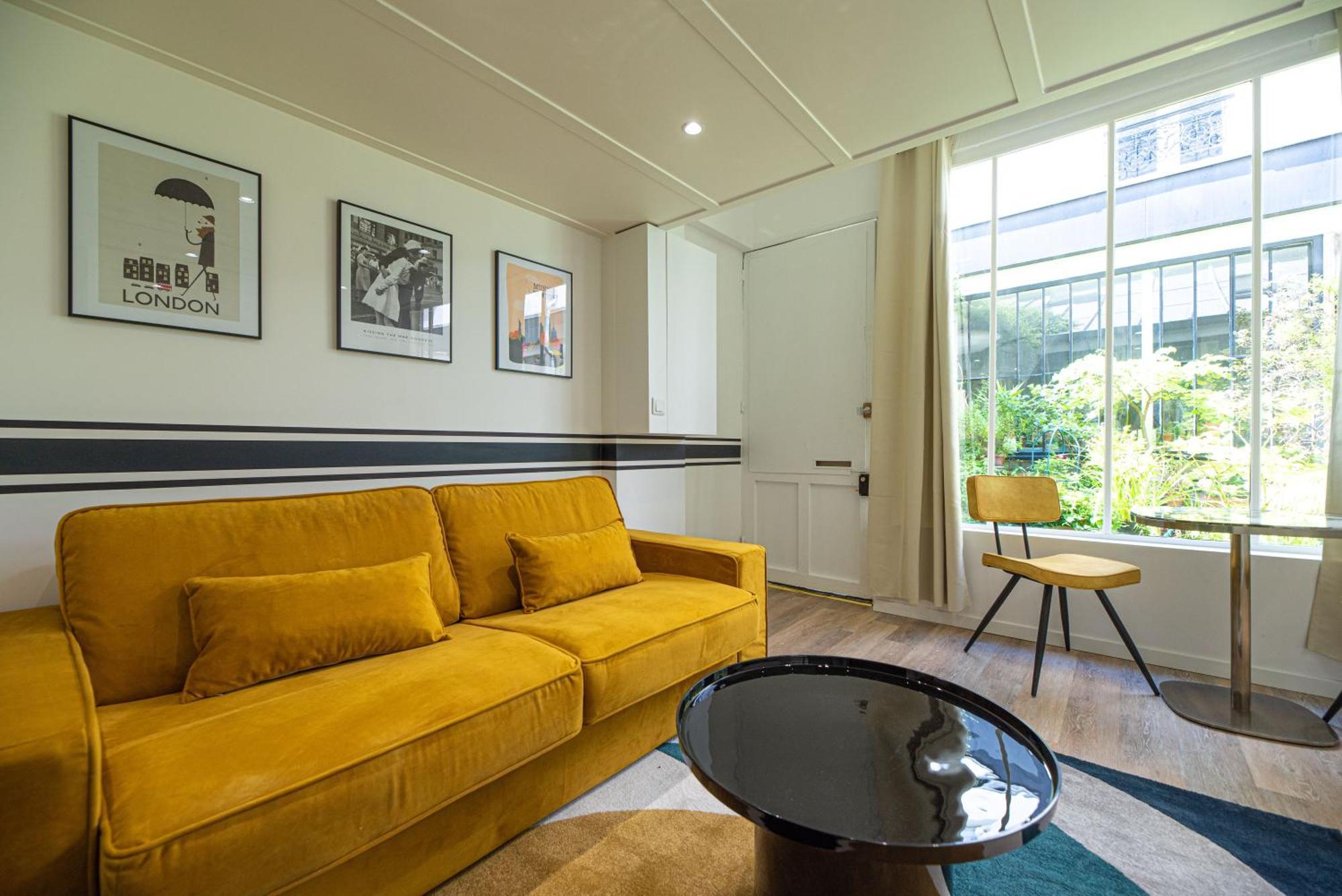 Loft In Paris Apartment Room photo